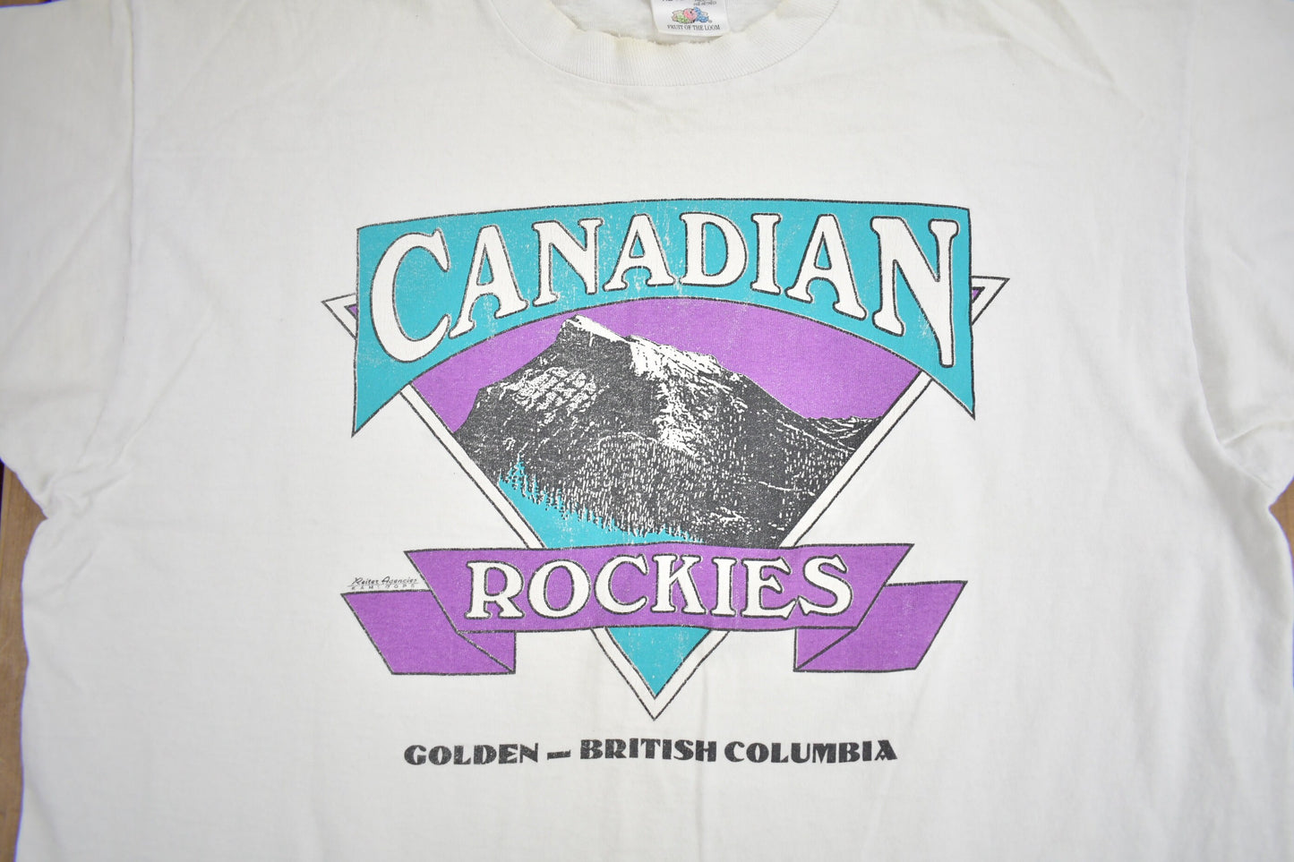 Vintage 1990s Canadian Rockies Golden British Columbia Souvenir T Shirt / Single Stitch / Made In Canada / Vacation Tee / Travel T Shirt