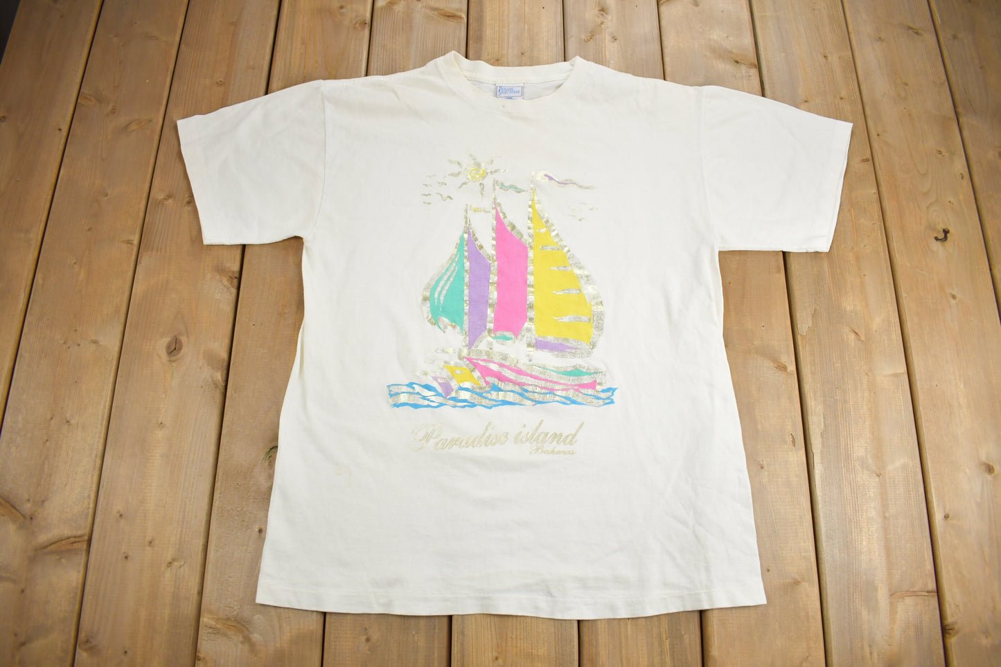 Vintage 1990s Paradise Island Bahamas Souvenir T Shirt / Streetwear / Made In USA / Vacation Tee / Travel T Shirt / Single Stitch