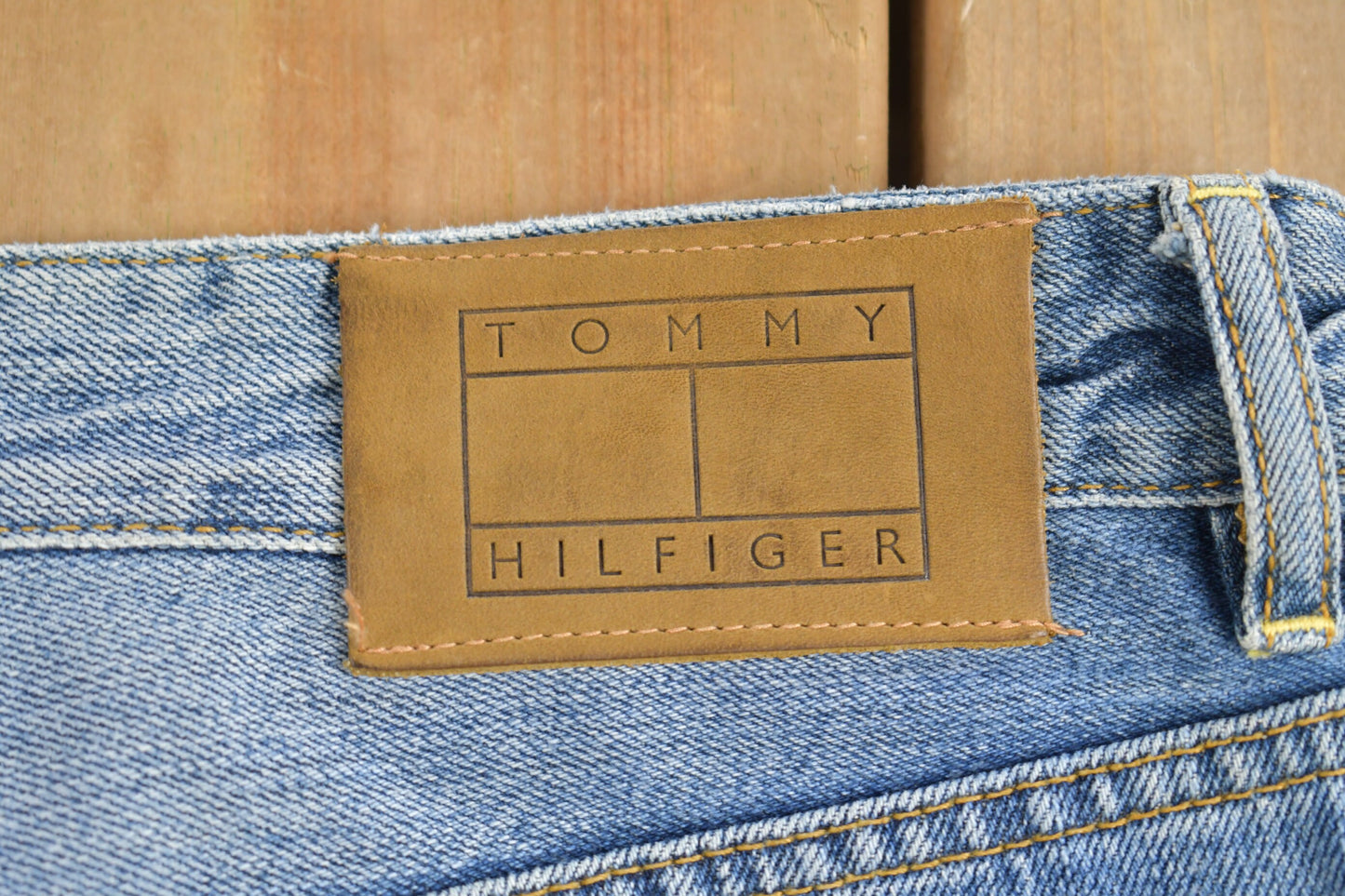 Vintage 1990's Tommy Hilfiger Jeans Size 37 x 32.5 / American Vintage / Streetwear Fashion / Vintage Pants / Flag / Big Logo