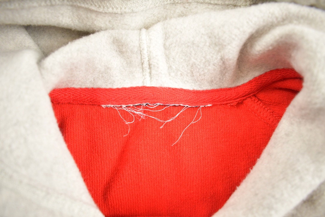 Vintage 1970s Inset Hood Zip Breast Pocket Red Blank Hoodie Sweatshirt Crewneck