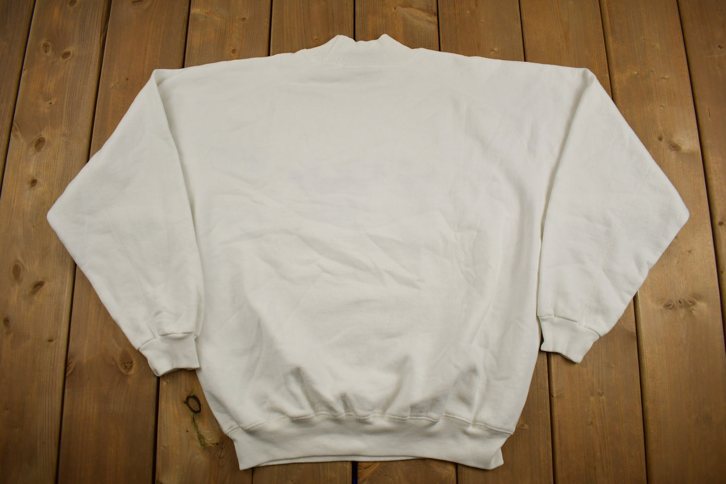 Vintage 1990s Northern Reflections White Sweatshirt / 90s Crewneck / Souvenir Sweater / Made In Canada / Travel / Adventure