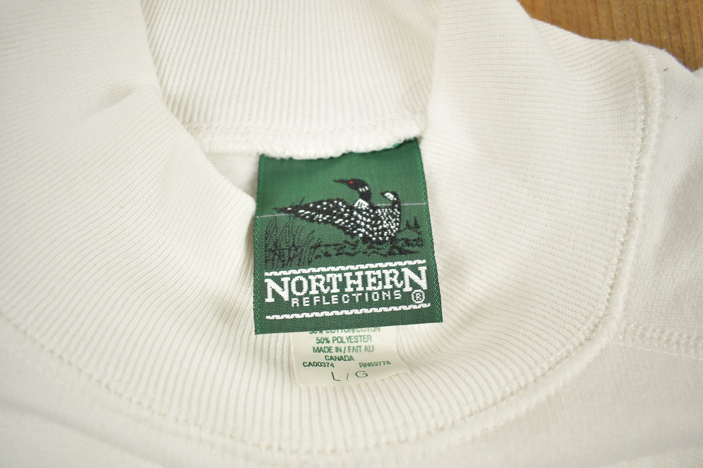 Vintage 1990s Northern Reflections White Sweatshirt / 90s Crewneck / Souvenir Sweater / Made In Canada / Travel / Adventure