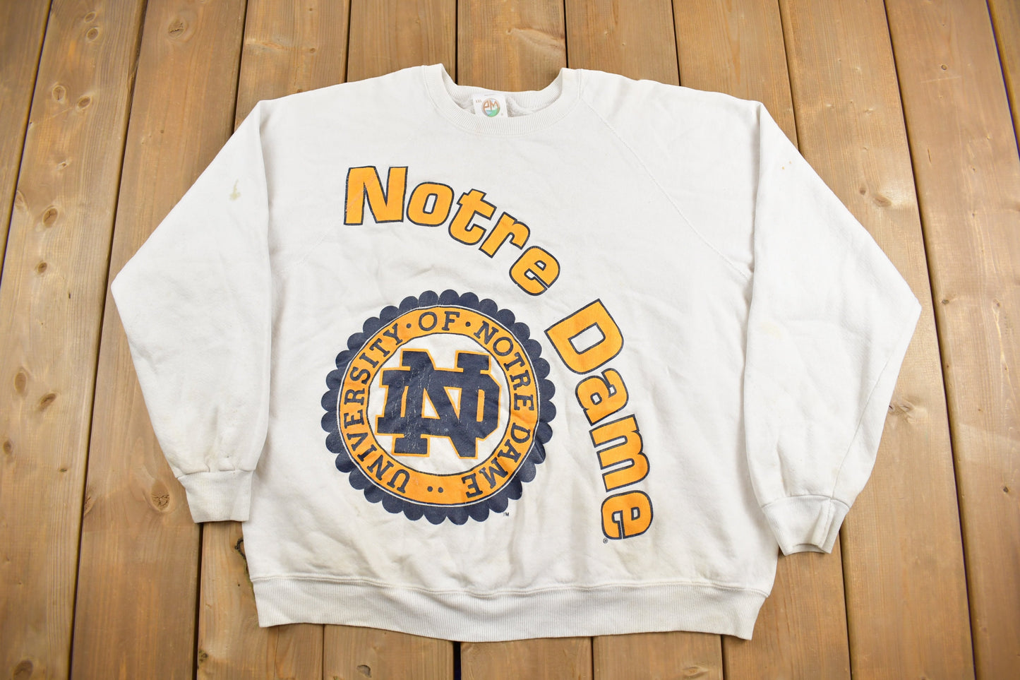 Vintage 1990s University Of Notre Dame Collegiate Crewneck / Embroidered / NCAA Sweatshirt / Sportswear / Americana / UND