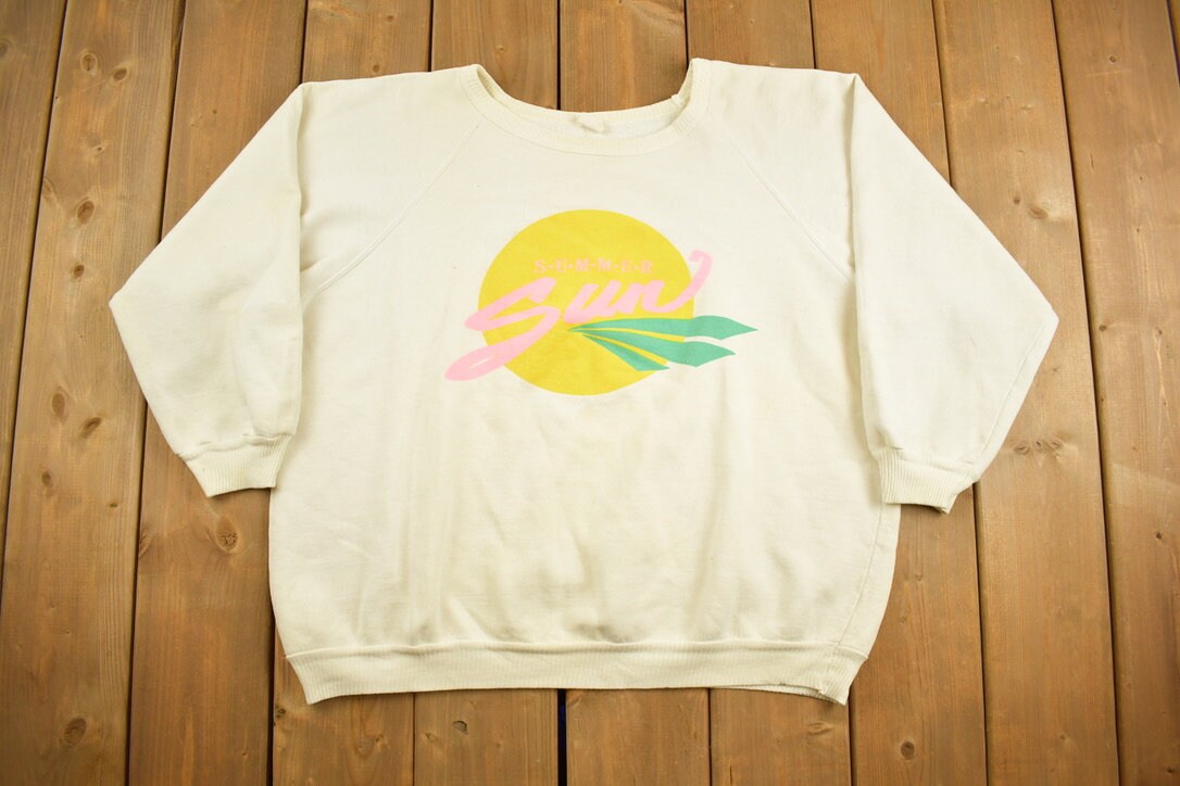 Vintage 1980s Summer Sun Graphic Crewneck Sweatshirt / 90s Crewneck / Made In Canada / Streetwear / Embroidered