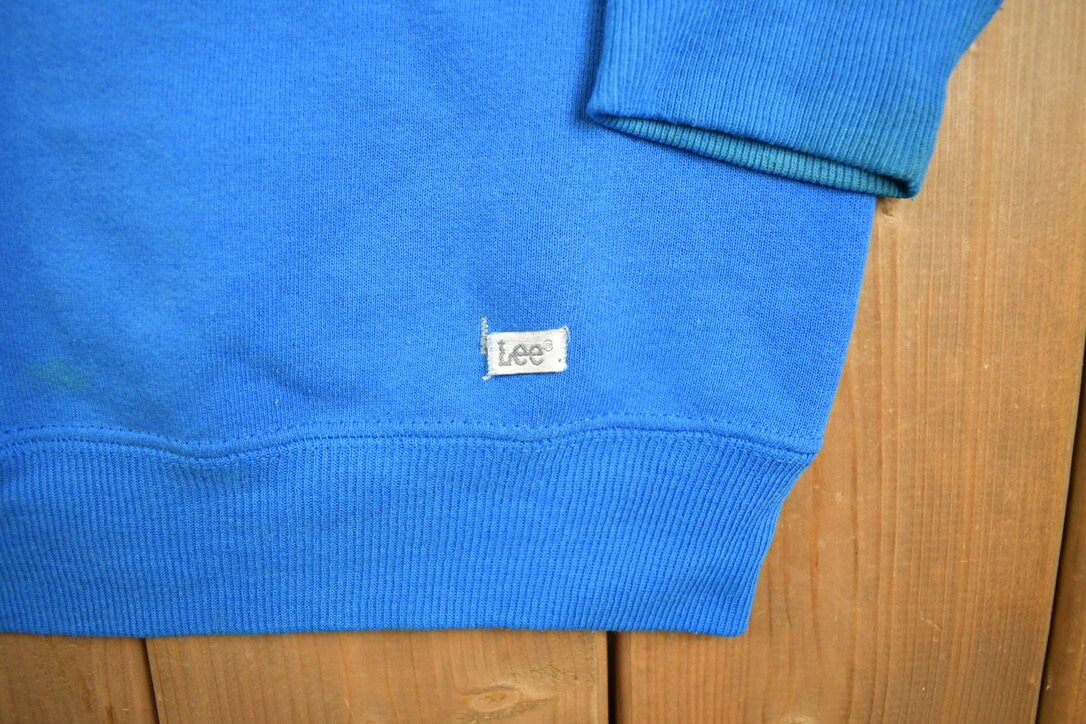 Vintage 1990s Lee Blank Blue Sweatshirt / 90s Crewneck / Made In USA / Essential / Streetwear / 90s Blank / Vintage Lee / 90s Lee