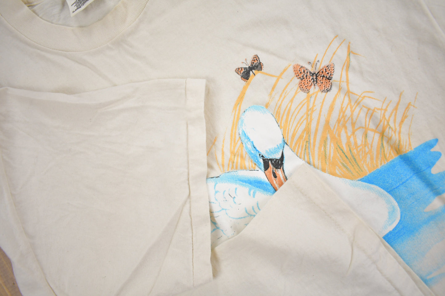 Vintage 1990s Swan Graphic T-Shirt / Single Stitch / Streetwear / Nature T Shirt / Outdoorsman