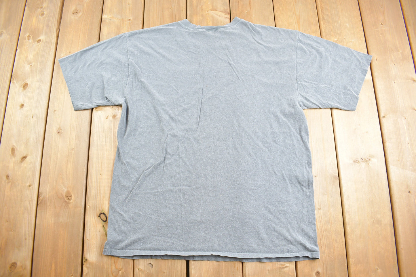 Vintage 1990s Blank Grey Windswept T Shirt / Vintage T Shirt / Streetwear / Blank Tee / Single Stitch / Made In Canada