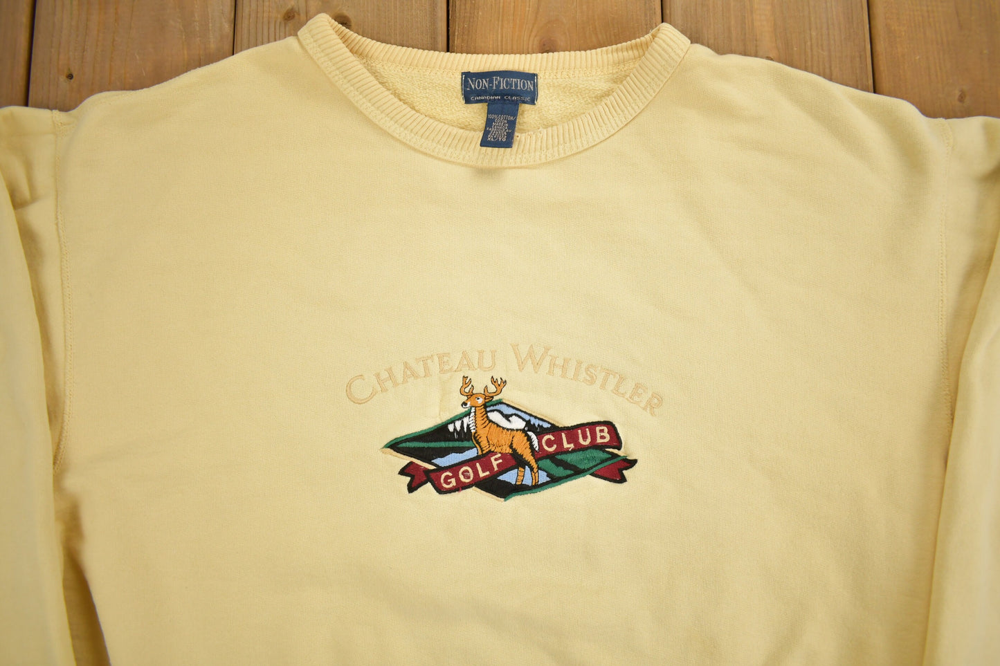 Vintage 1990s Chateau Whistler Golf Club Sweatshirt / Vintage Sweatshirt / Deer / Wilderness Sweatshirt / Made In Canada / Embroided