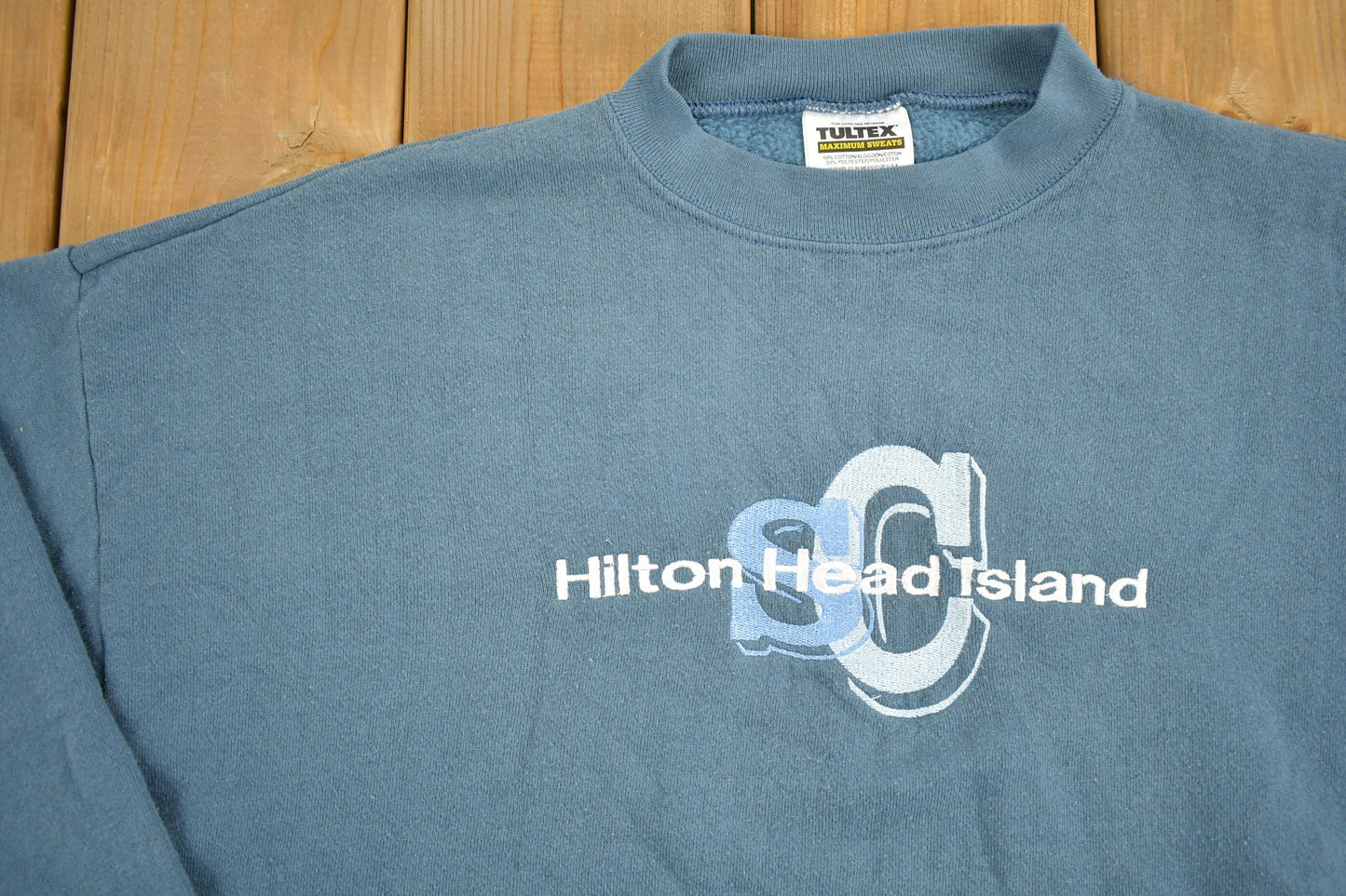 Vintage 1990s Hilton Head Island Sweatshirt / 90s Crewneck / Souvenir Sweater / Travel And Vacation / South Carolina