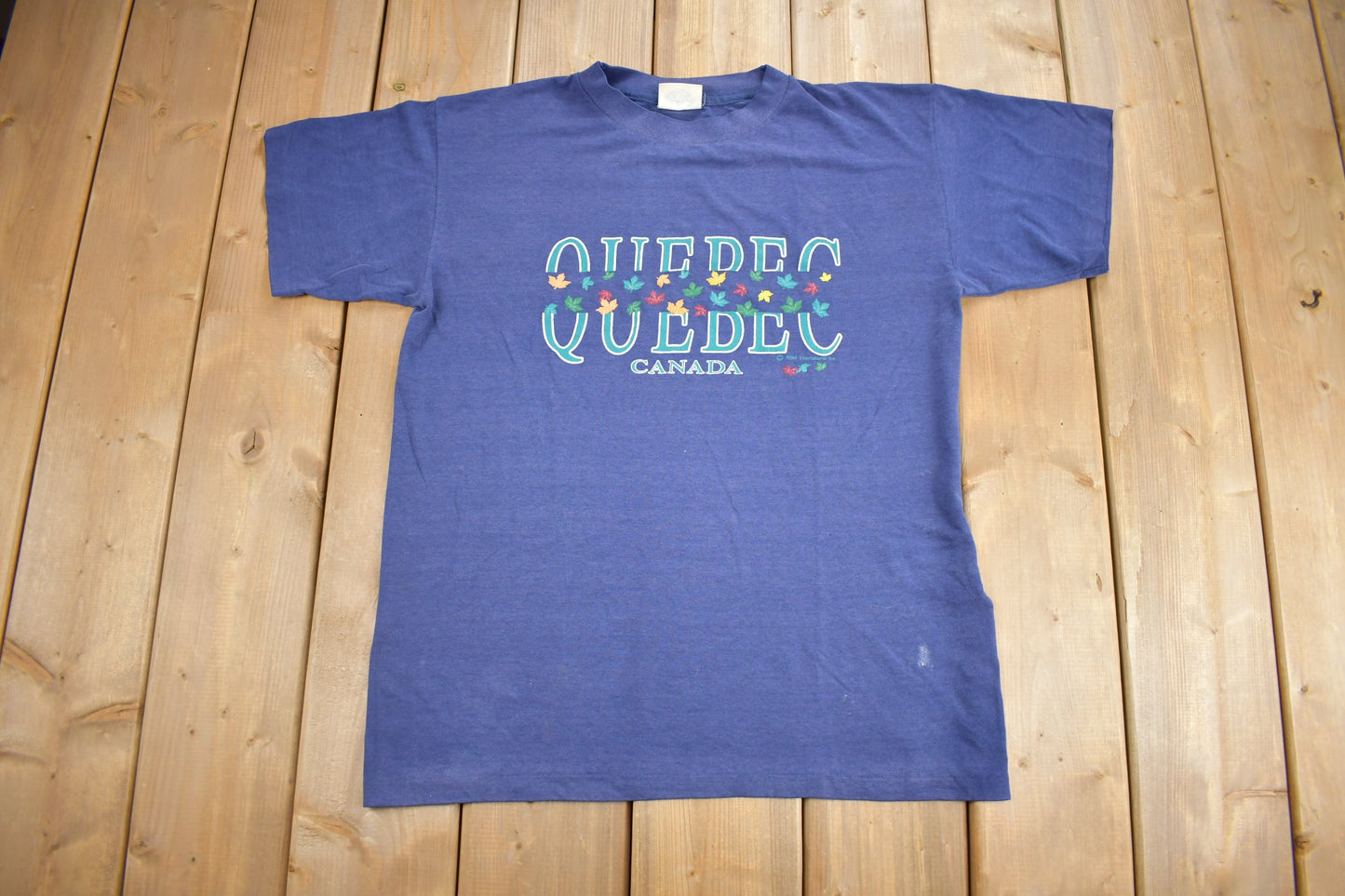 Vintage 1990s Quebec Canada Souvenir T Shirt / Streetwear / Made In Canada / Vacation Tee / Travel T Shirt / Single Stitch