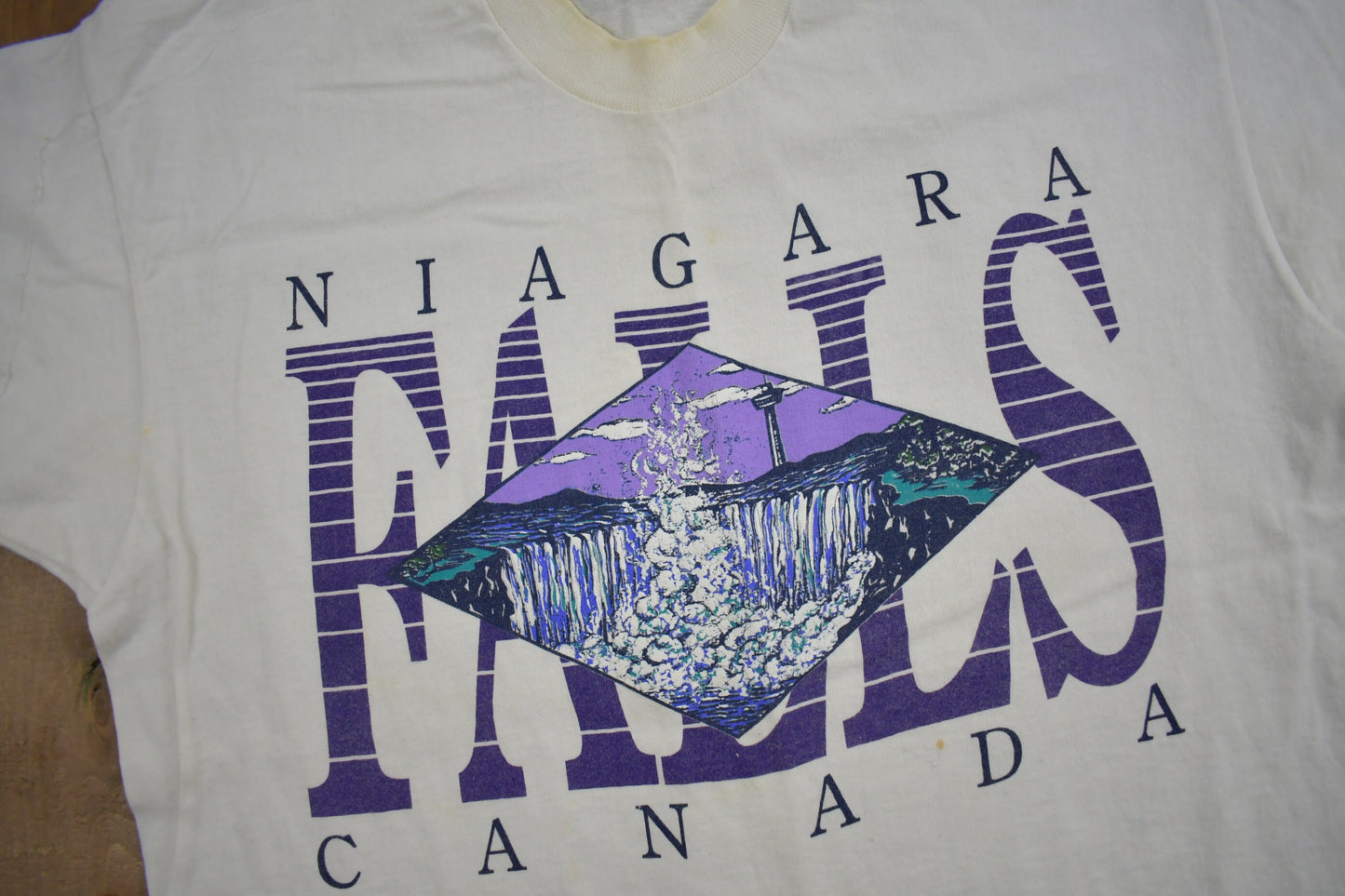 Vintage 1990s Niagara Falls Canada Souvenir T Shirt / Streetwear / Made In Canada / Vacation Tee / Travel T Shirt