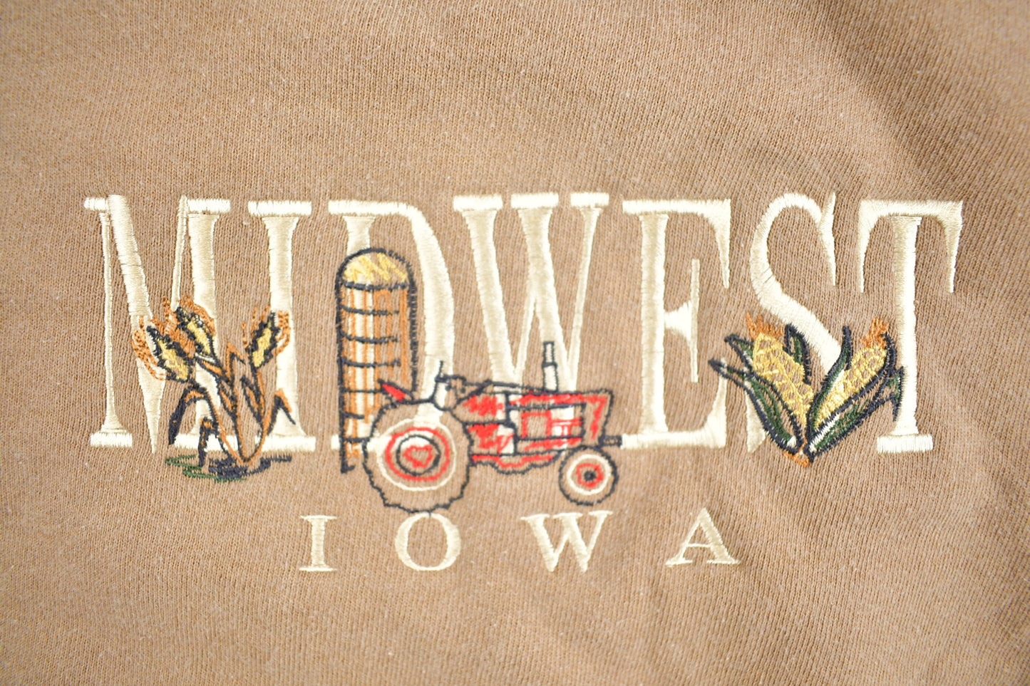 Vintage 1990s Midwest Iowa Tourist Sweatshirt / 90s Crewneck / Made In Canada / Essential / Streetwear / 90s Activewear / Embroidered