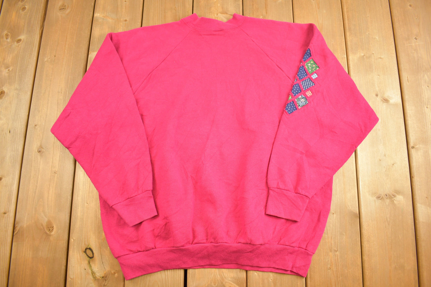 Vintage 1980s Pink Abstract Patchwork Crewneck Sweatshirt / 80s Crewneck / Made In USA / Essential / Streetwear / Raglan