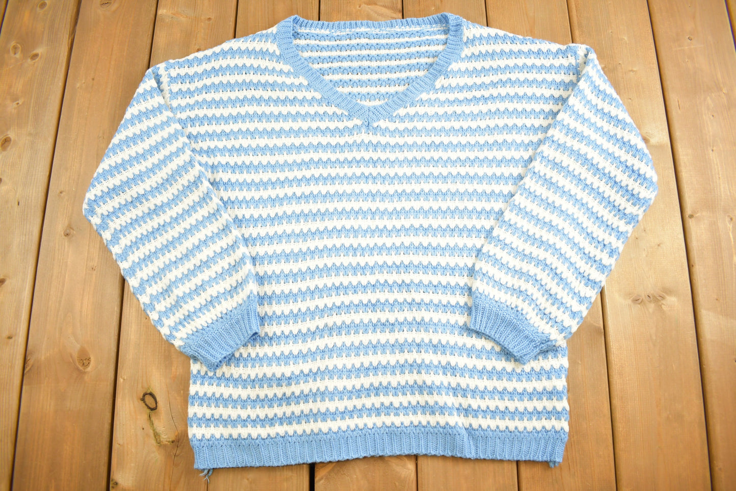 Vintage 1990s Striped Blue Knit V-Neck Sweater / Vintage 90s Crewneck / Stripy Sweater / Pullover Sweatshirt / Pattern Sweater