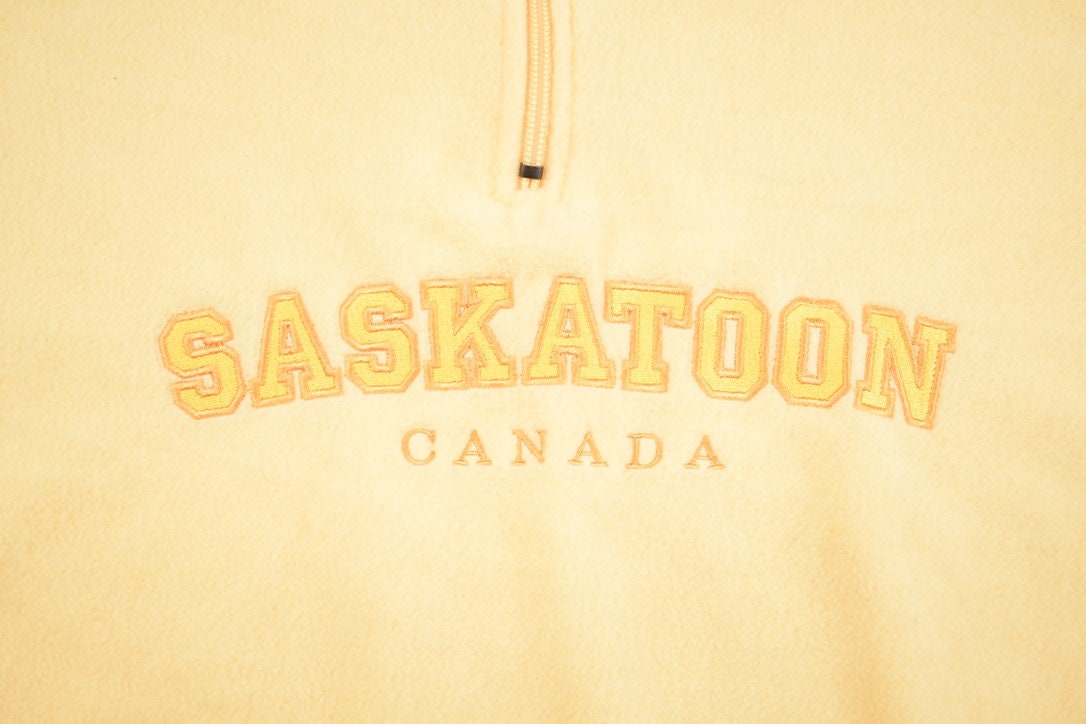 Vintage 1990s Saskatoon Canada Quarter Zip Fleece Sweatshirt / Souvenir / Embroidered / Travel And Tourism / Yellow Fleece / Attraction