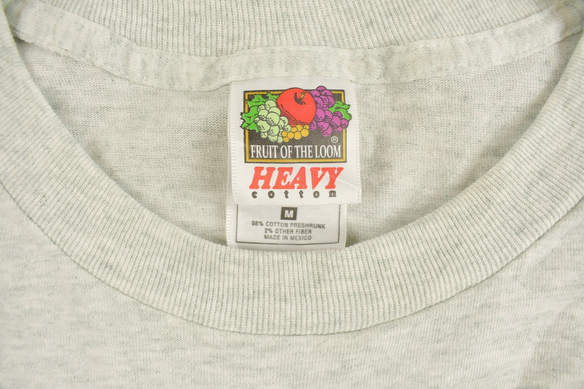 Vintage Y2K Peace Pro-Motion 2001 Graphic T-Shirt Streetwear