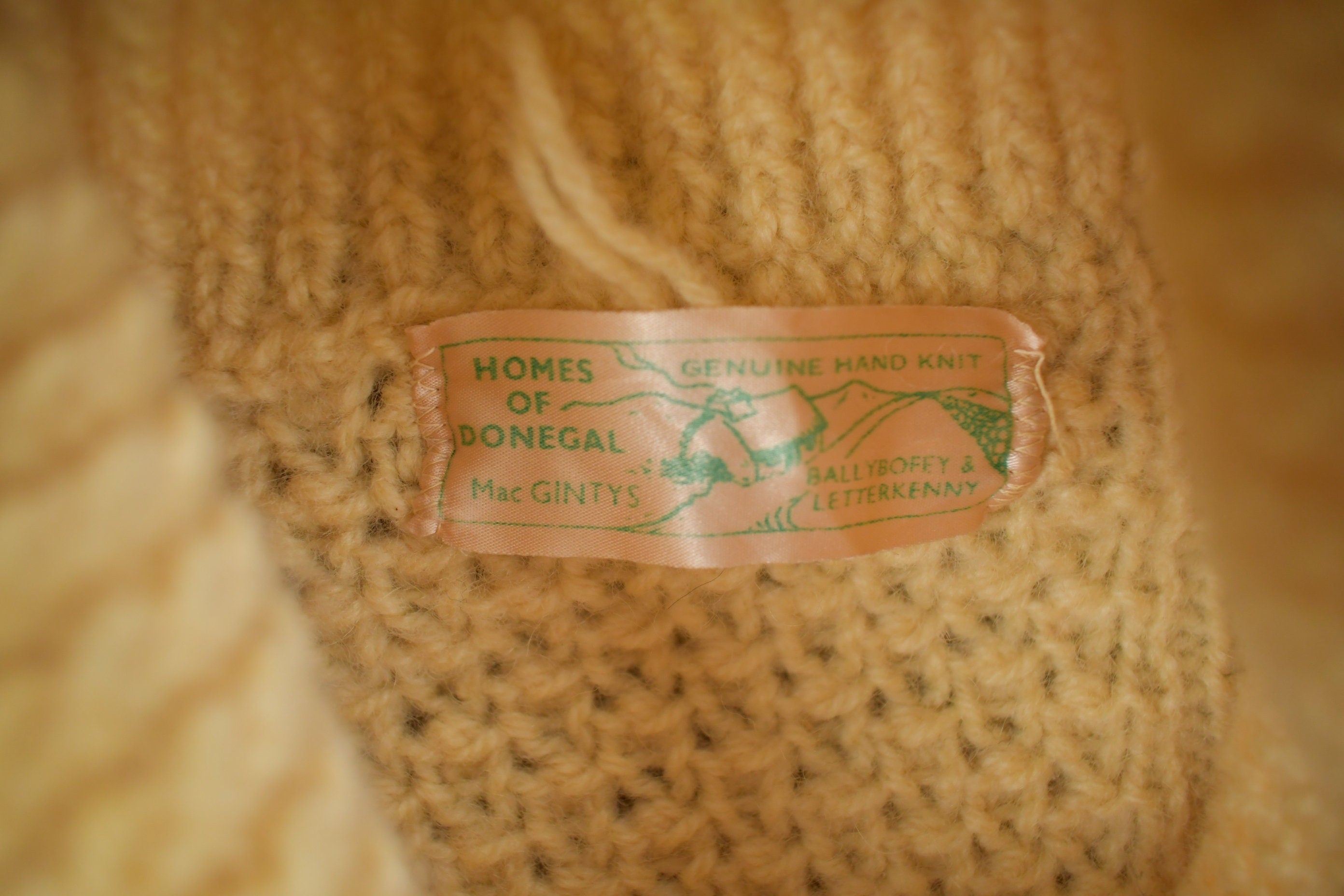 Vintage 1960s Homes Of Donegal 100% Wool Cable Knit Sweater