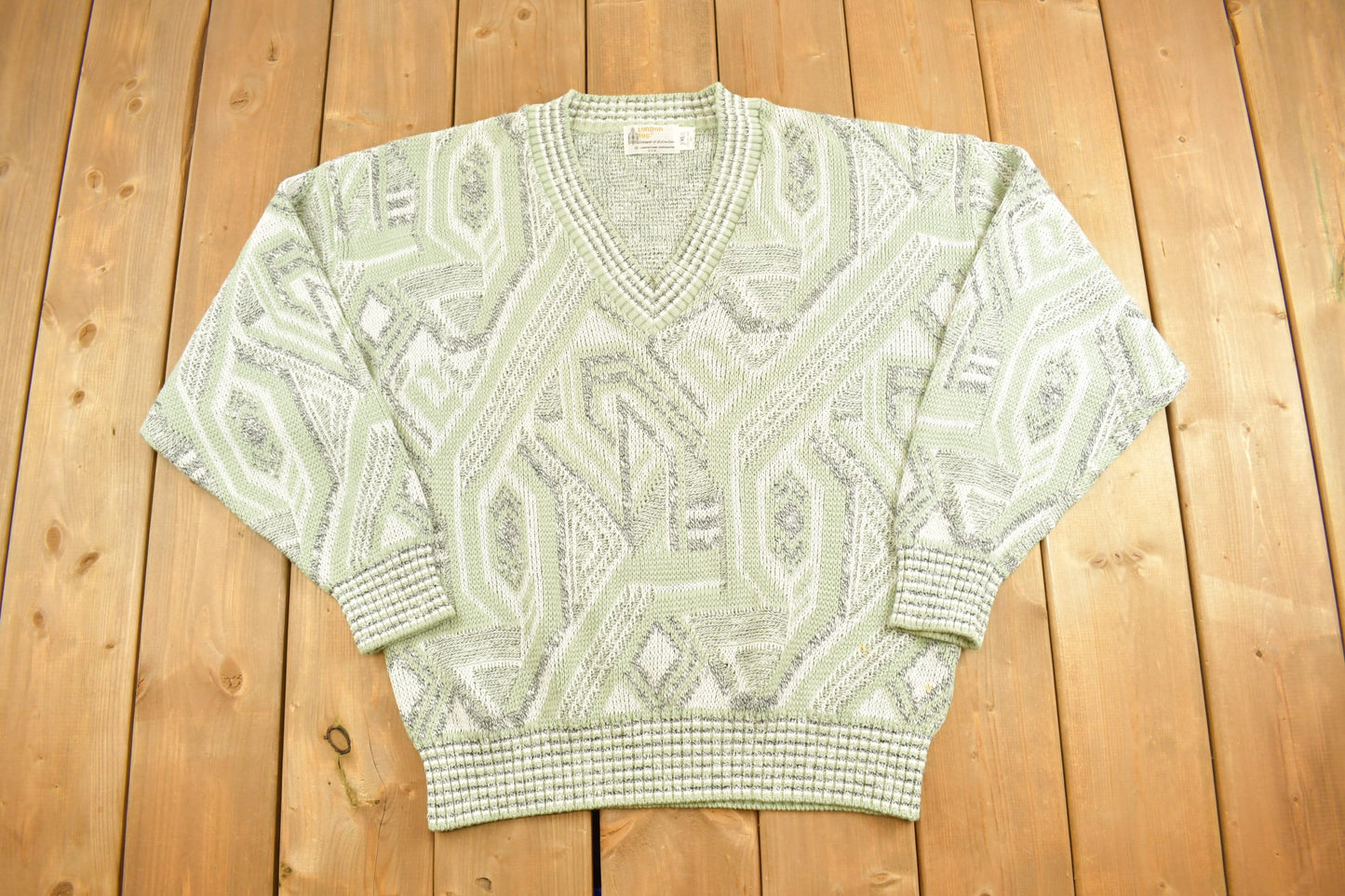 Vintage 1990s London Fog Green V Neck Knitted Sweater / Vintage 90s Crewneck / Pattern Sweater / Outdoor / Abstract / Pullover Sweatshirt