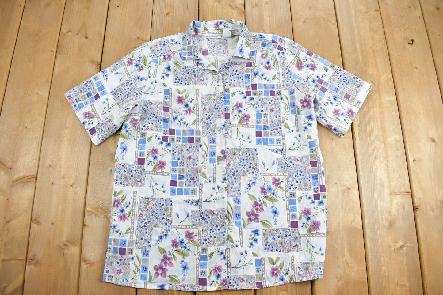 Vintage 1990s Floral Button Up Short Sleeve Shirt / Abstract Pattern / Casual Shirt / Formal Shirt / Geometric Floral / Size Medium