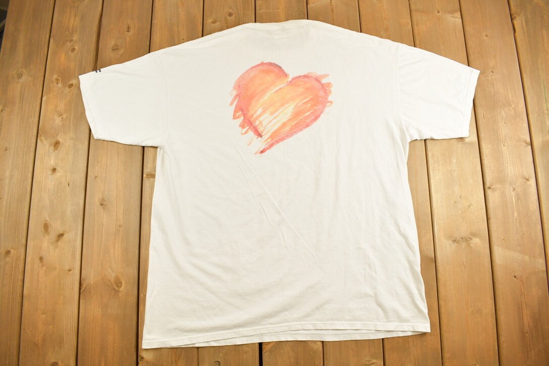 Vintage Y2K Art Showcase 2002 Staff Graphic T-Shirt / Streetwear / Retro Style / Heart Graphic / Anvil