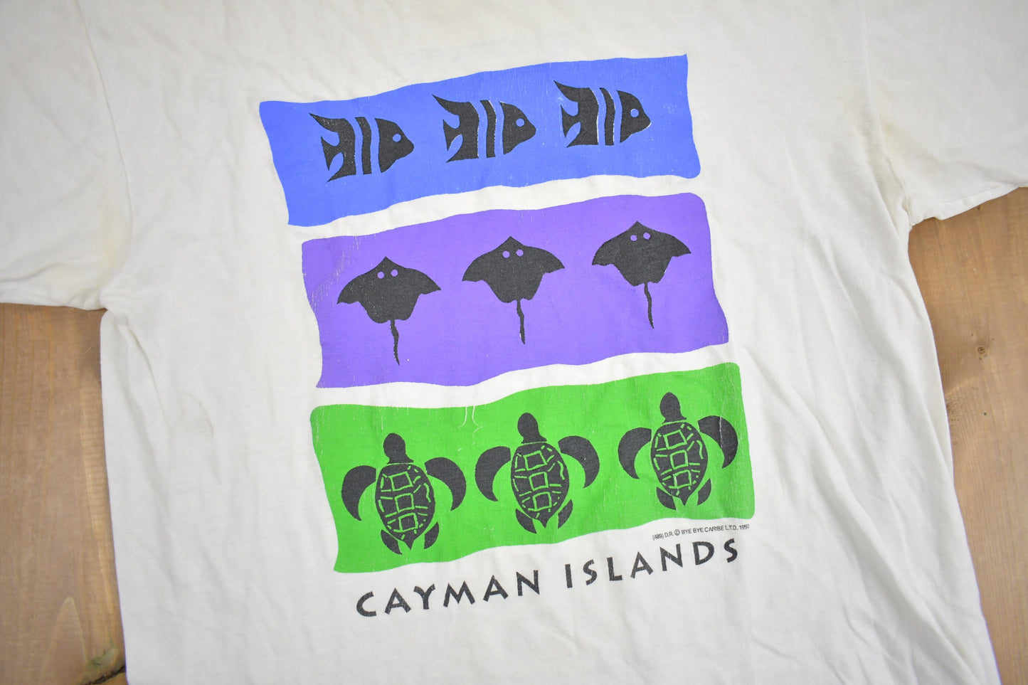 Vintage 1993 Cayman Islands Fish T-Shirt / Souvenir T Shirt / Streetwear / Vacation Tee / Travel & Tourism