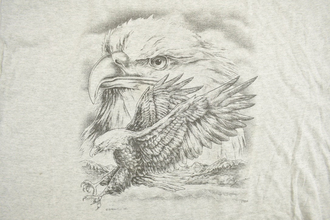 Vintage 1990s American Bald Eagle Graphic T-Shirt / Streetwear / Retro Style / Single Stitch / Animal Graphic / 90s Graphic Tee / Americana