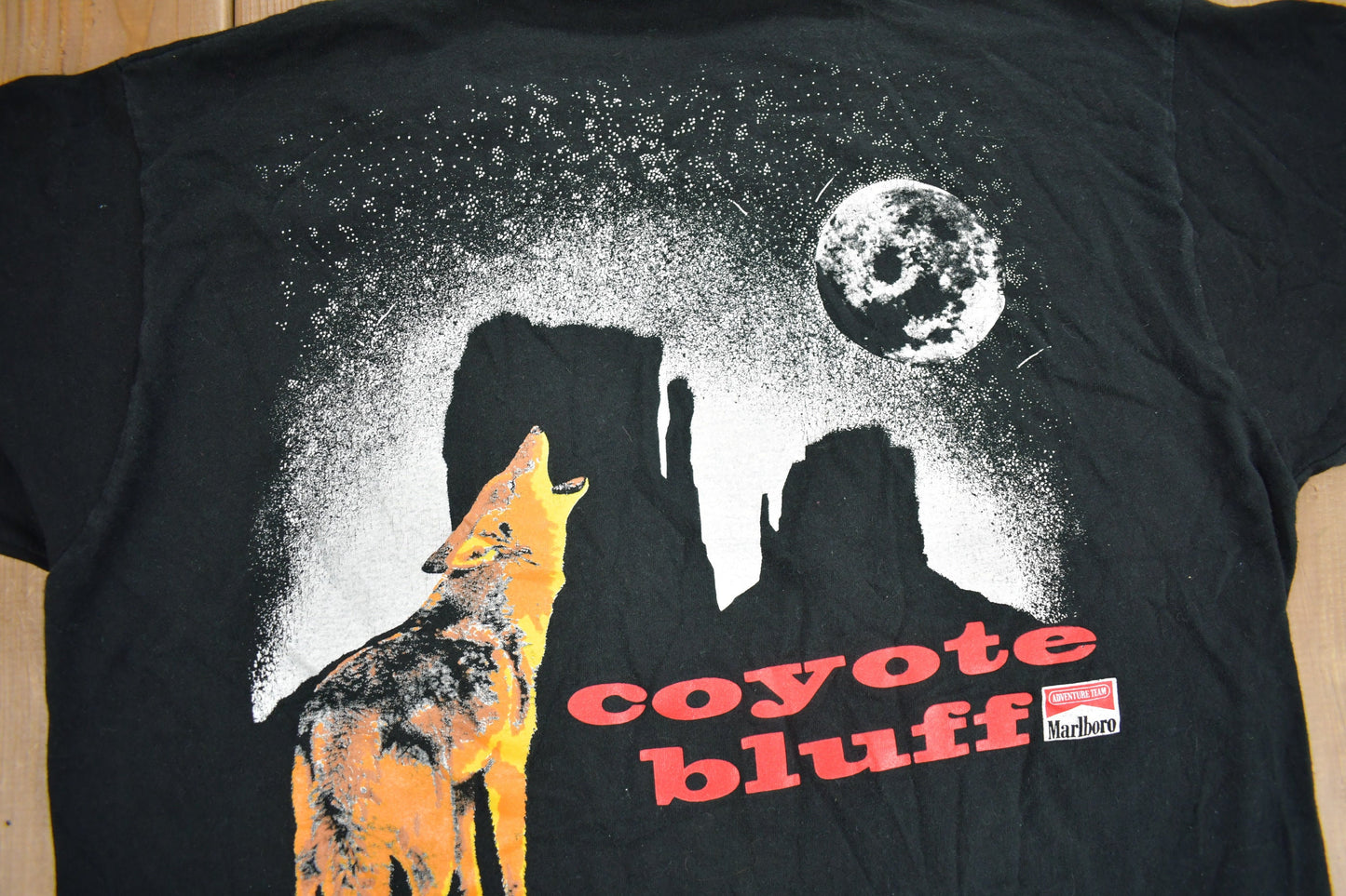 Vintage 1990s Marlboro Unlimited Coyote Bluff Pocket T Shirt / Western Cowboy Style / Streetwear / Made In USA / Single Stitch