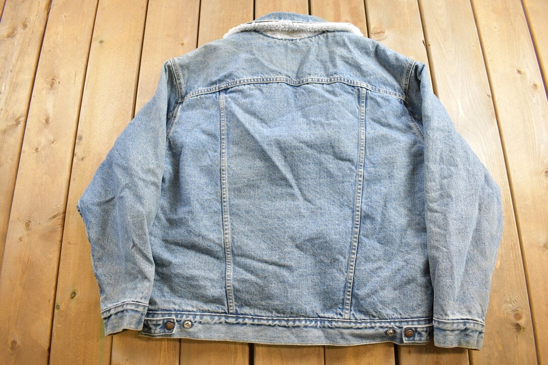 Vintage 1990s Levi's Sherpa Lined Jean Jacket / Vintage Denim / Streetwear / Vintage Levi's / Fall Jacket / Made In USA / 90s Jean Jacket /