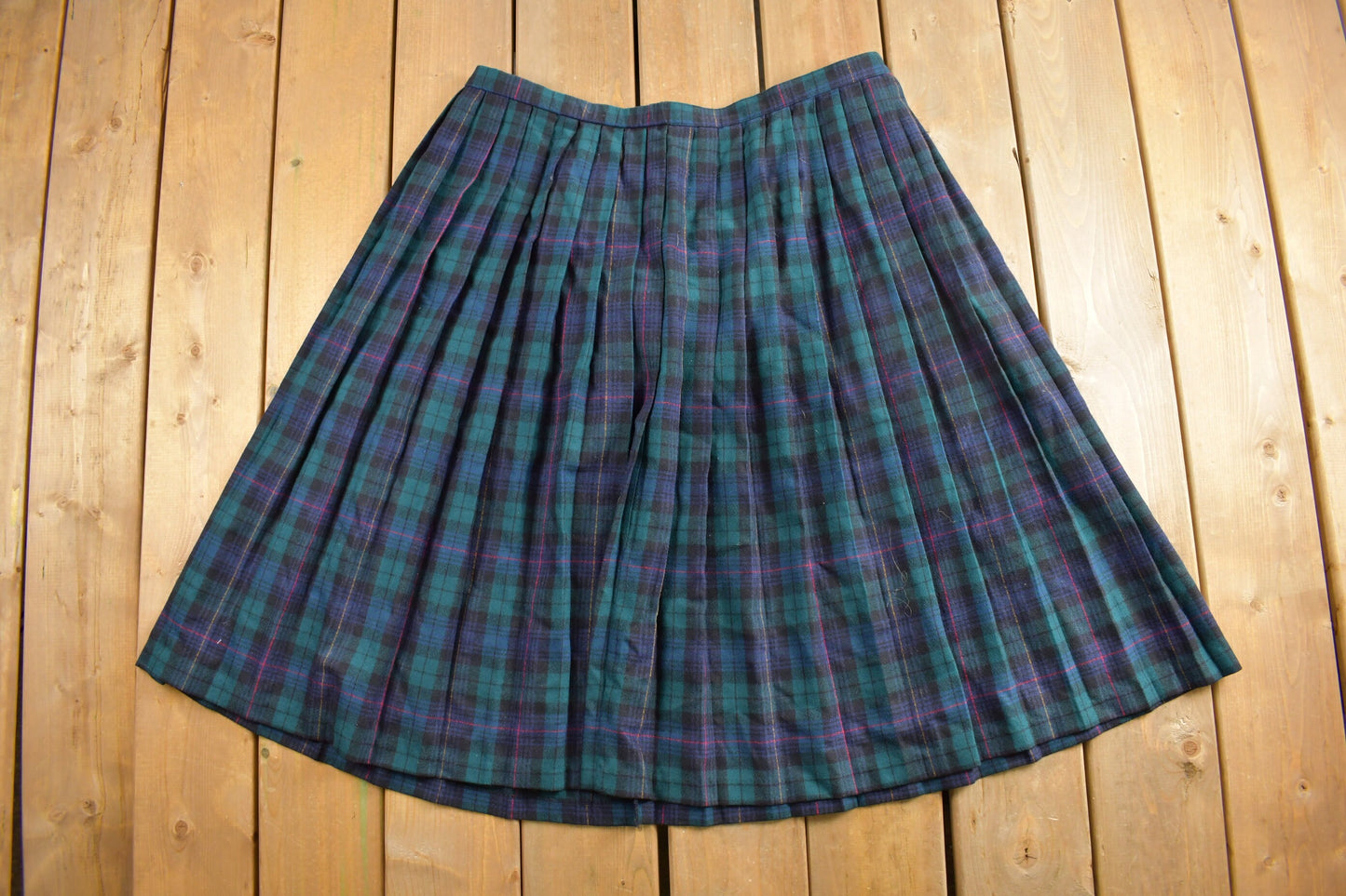 Vintage 1980s Alfred Dunner Tartan Plaid Skirt Size 38 x 29 / 80s Pleated Skirt / Vintage Skirt / Made In USA / Pleats