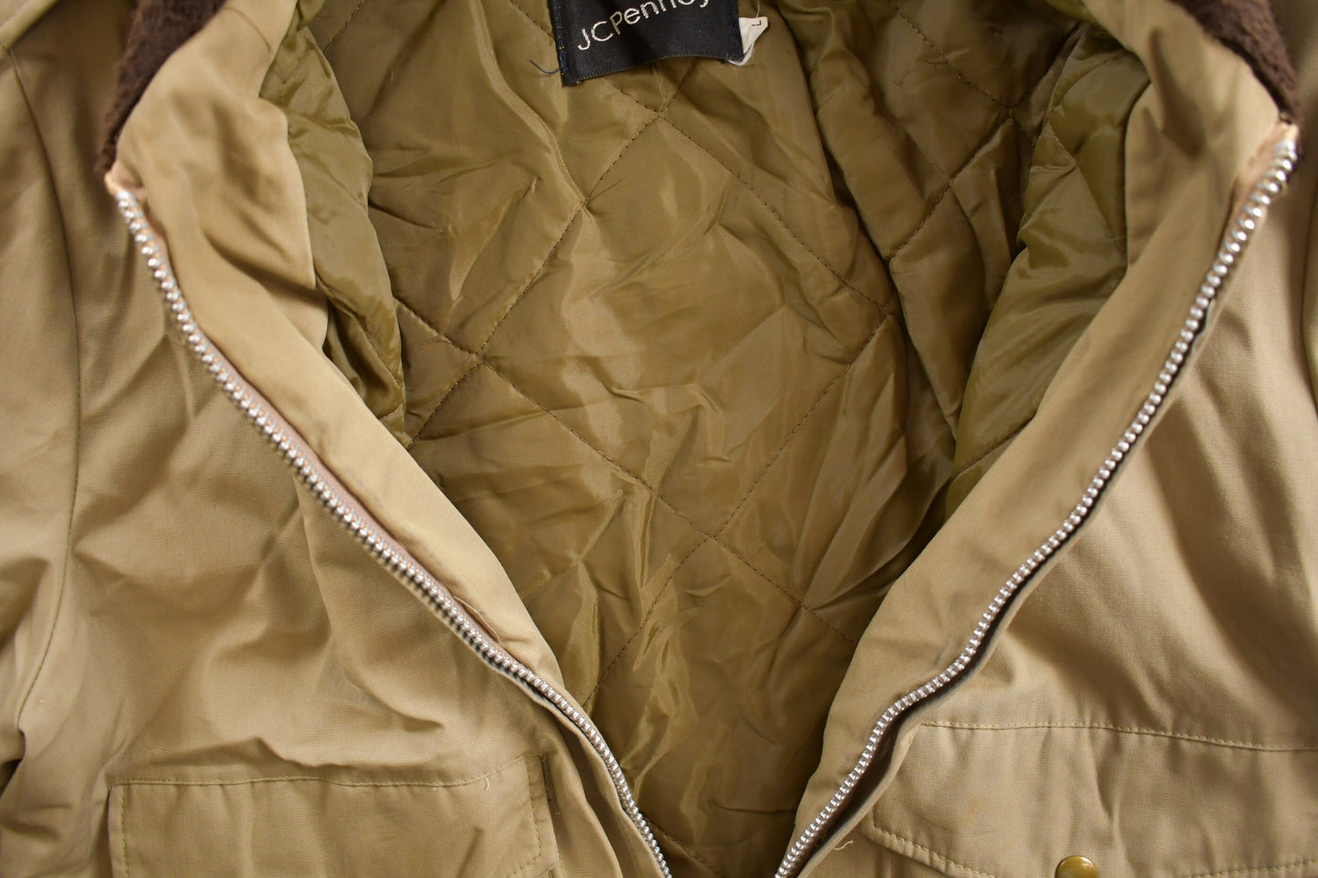 Vintage 1980s JC Penney Quilted Bomber Jacket / Talon Zipper / Big Collar / Beige Jacket