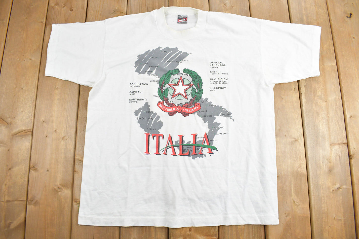 Vintage 1990's Italia Italy Informational Souvenir T Shirt / Streetwear / Vacation Tee / Travel T Shirt / Made In USA / Single Stitch /