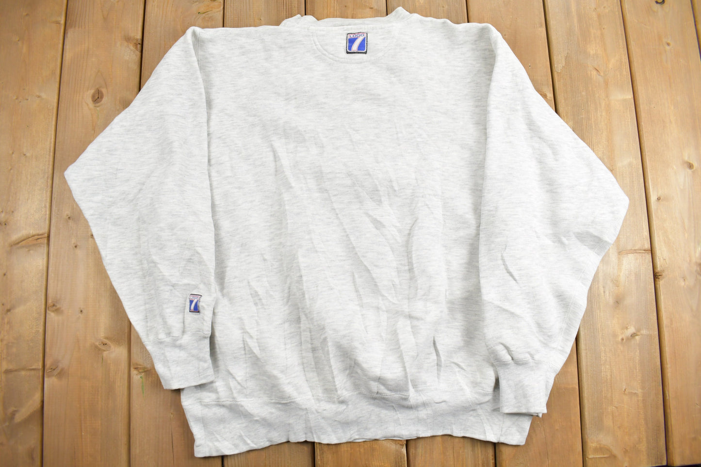 Vintage 1990s Logo 7 Indianapolis Crewneck Sweatshirt / 90s Crewneck / Souvenir Sweater / Streetwear / Travel And Vacation / Size XL /