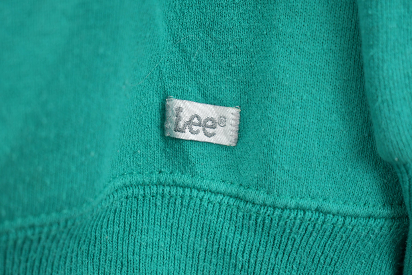 Vintage 1990s Lee Blank Basic Crewneck Sweatshirt / Made in USA / 90s Crewneck / Vintage Basics / Athleisure / Streetwear / Essentials