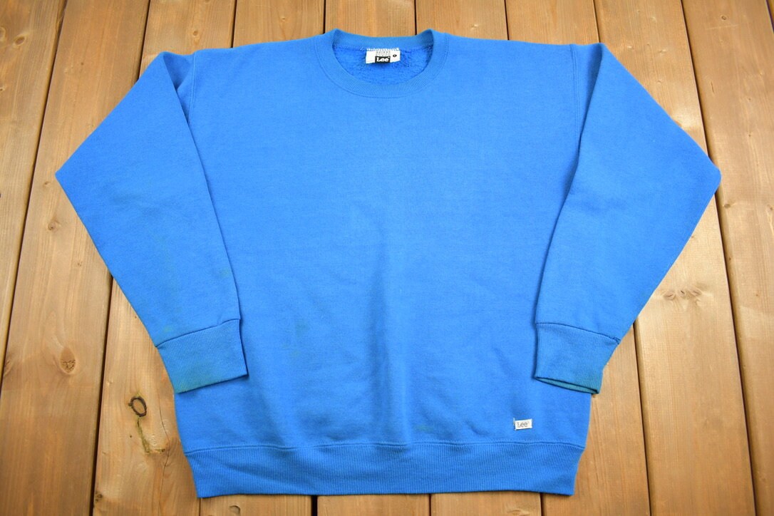 Vintage 1990s Lee Blank Blue Sweatshirt / 90s Crewneck / Made In USA / Essential / Streetwear / 90s Blank / Vintage Lee / 90s Lee