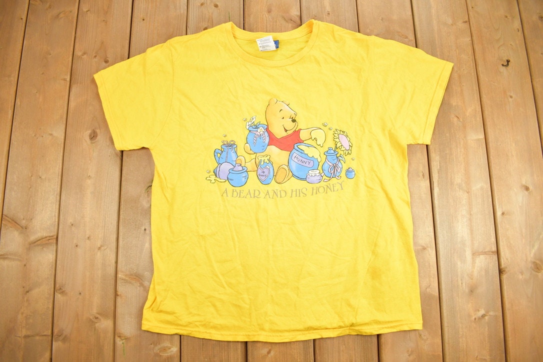 Vintage 1990s Disney Winnie the Pooh Graphic T-Shirt / Cute Winnie The Pooh / Streetwear / Retro Style / 90s Graphic Tee