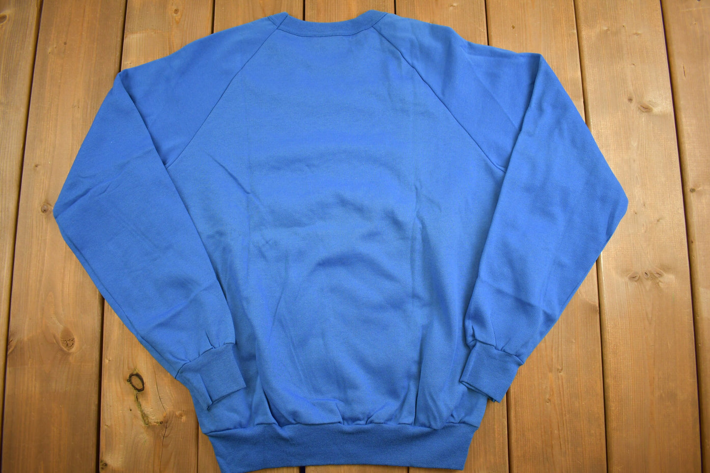 Vintage 1980s Blank Raglan Crewneck Sweatshirt / 80s Crewneck / Essential / Streetwear / 80s Blank