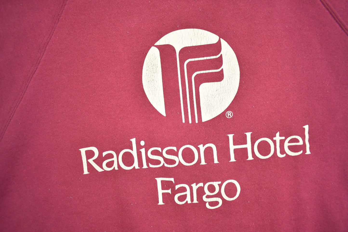 Vintage 1980s Radisson Hotel Fargo Raglan Crewneck Sweatshirt / Russell Crewneck / Made In USA / Travel And Vacation