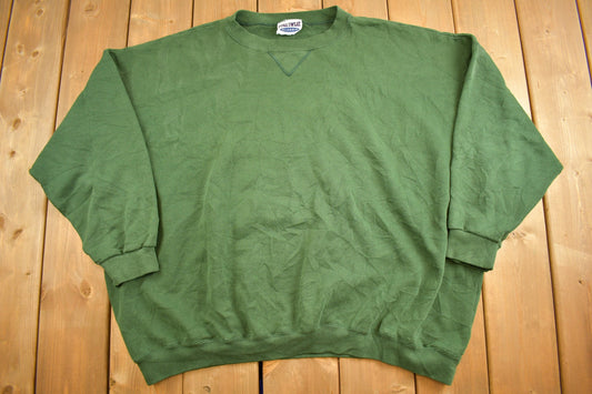 Vintage 1990s Blank Green Crewneck Sweatshirt / 90s Crewneck / Classic Sweater / Essential / Streetwear / 90s Blank