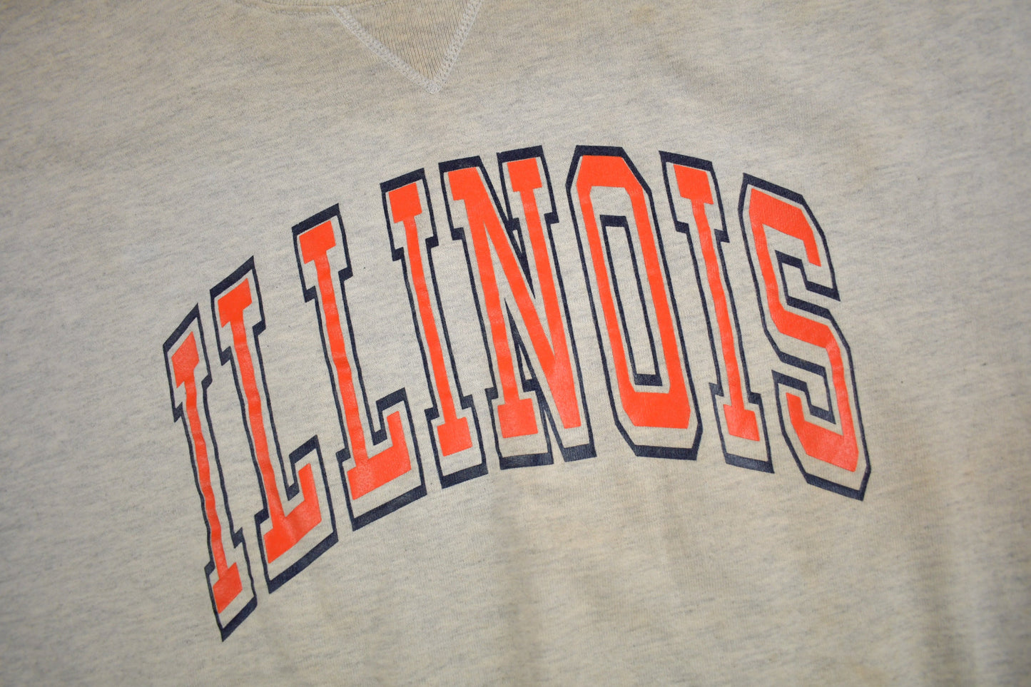 Vintage 1990s University of Illinois Collegiate Crewneck / NCAA Sweatshirt / Sportswear / Americana / Russell Athletics