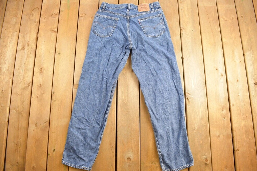 Vintage 1990s Levi's 550 Red Tab Jeans Size 36 x 32