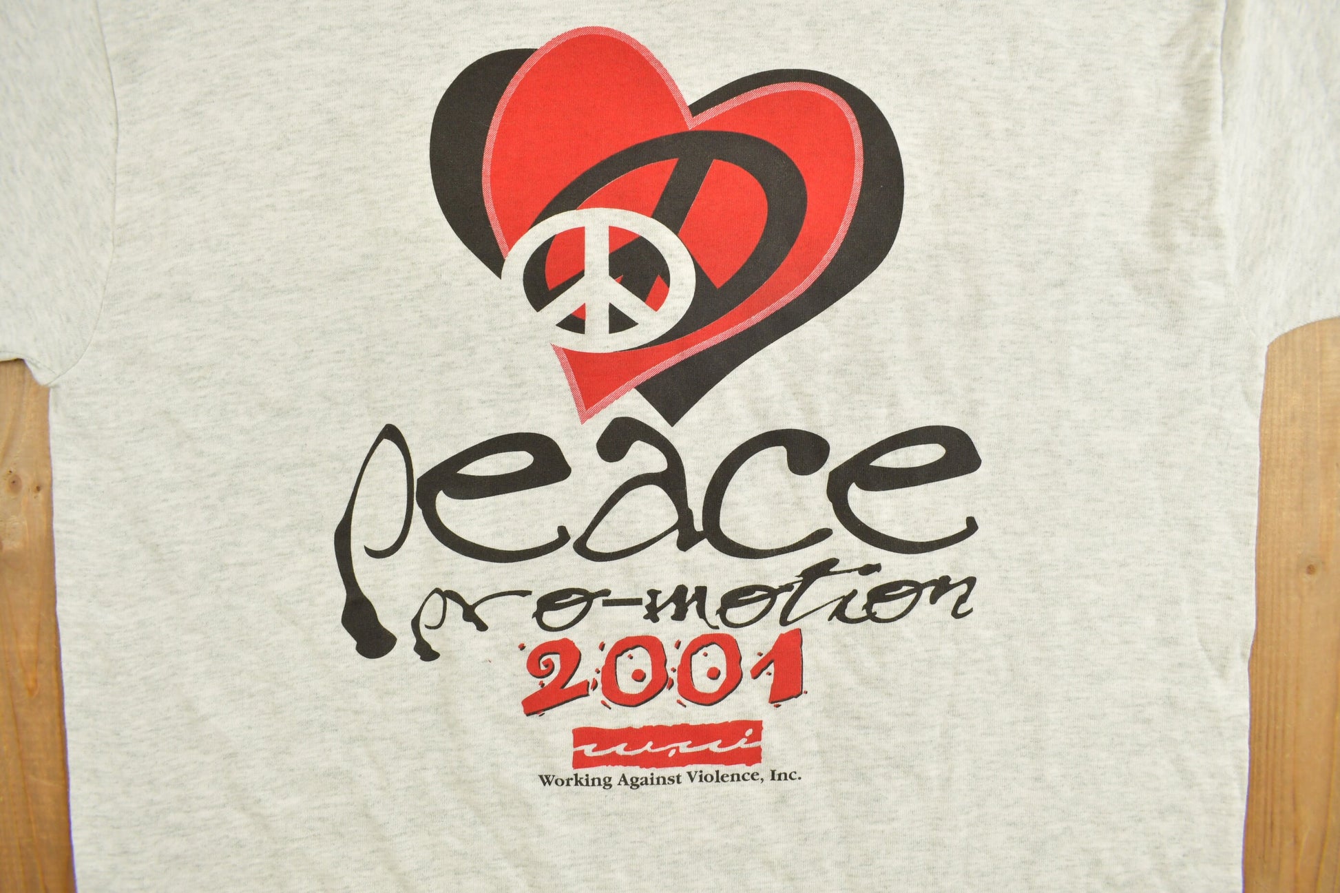 Vintage Y2K Peace Pro-Motion 2001 Graphic T-Shirt Streetwear