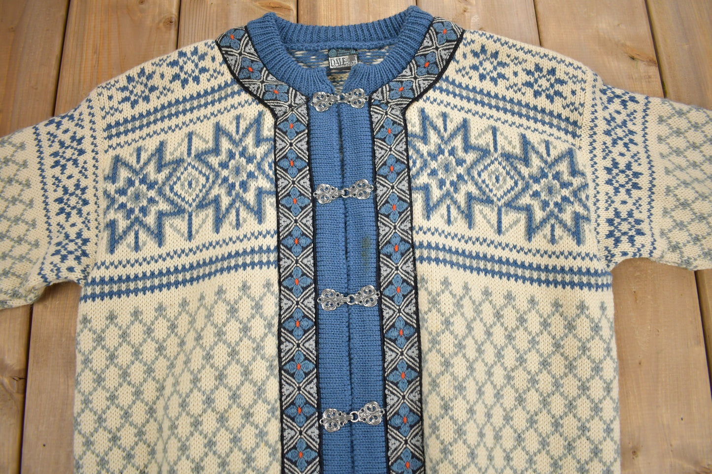 Vintage 1980s Dale Of Norway 100% Wool Knit Clasp Sweater / Vintage Knit / All Over Pattern / Winter Sweatshirt / Abstract Pattern