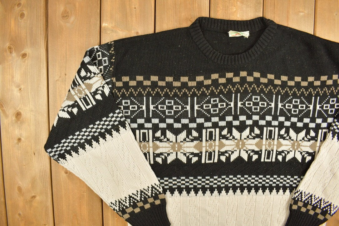 Vintage 1990s Northwest Territory Snow Graphic Knitted Sweater / Vintage 90s Crewneck / Pattern Sweater / Christmas / Pullover Sweatshirt