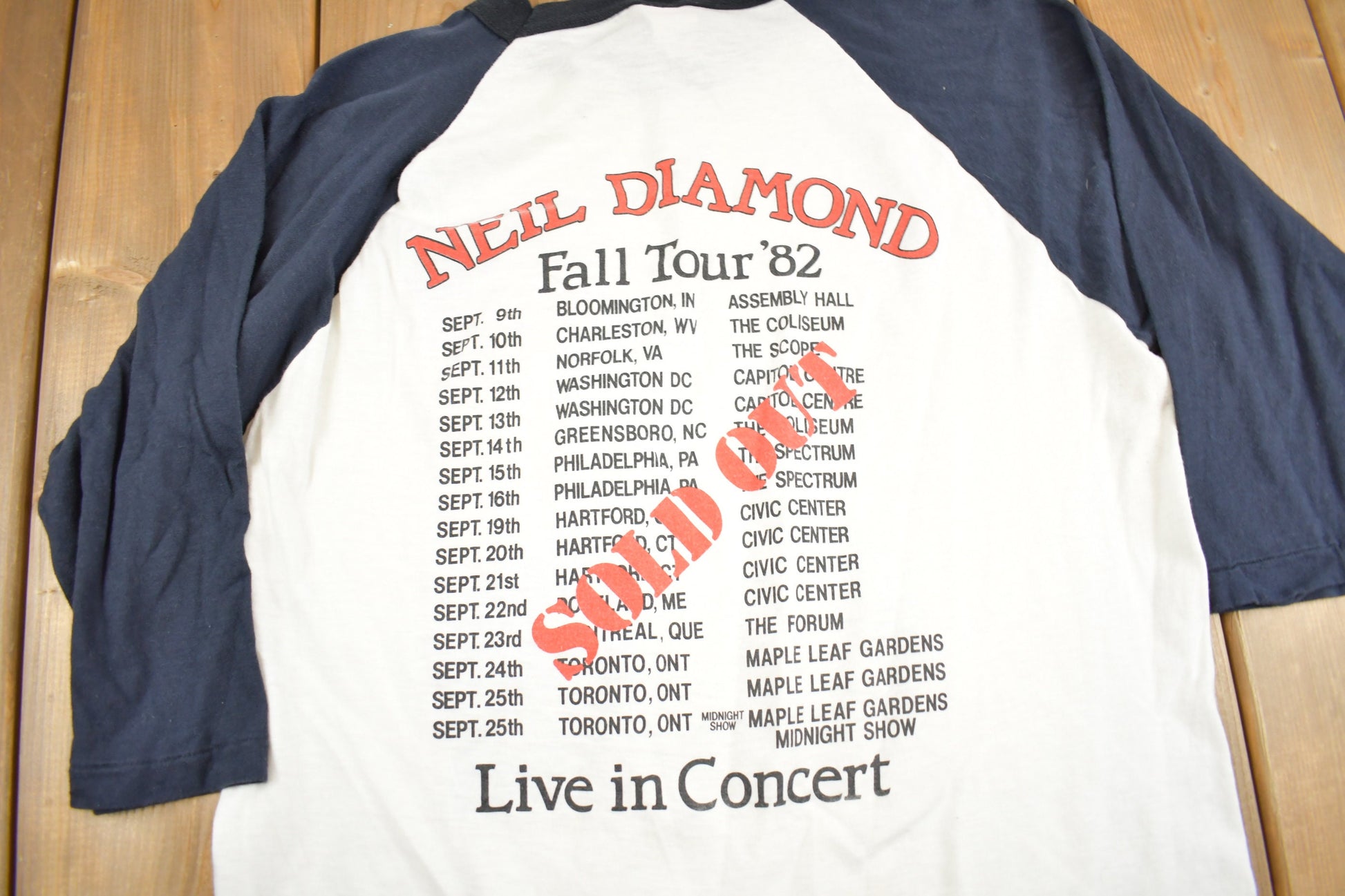 Vintage 1982 Neil Diamond Fall Tour Raglan Band T-Shirt