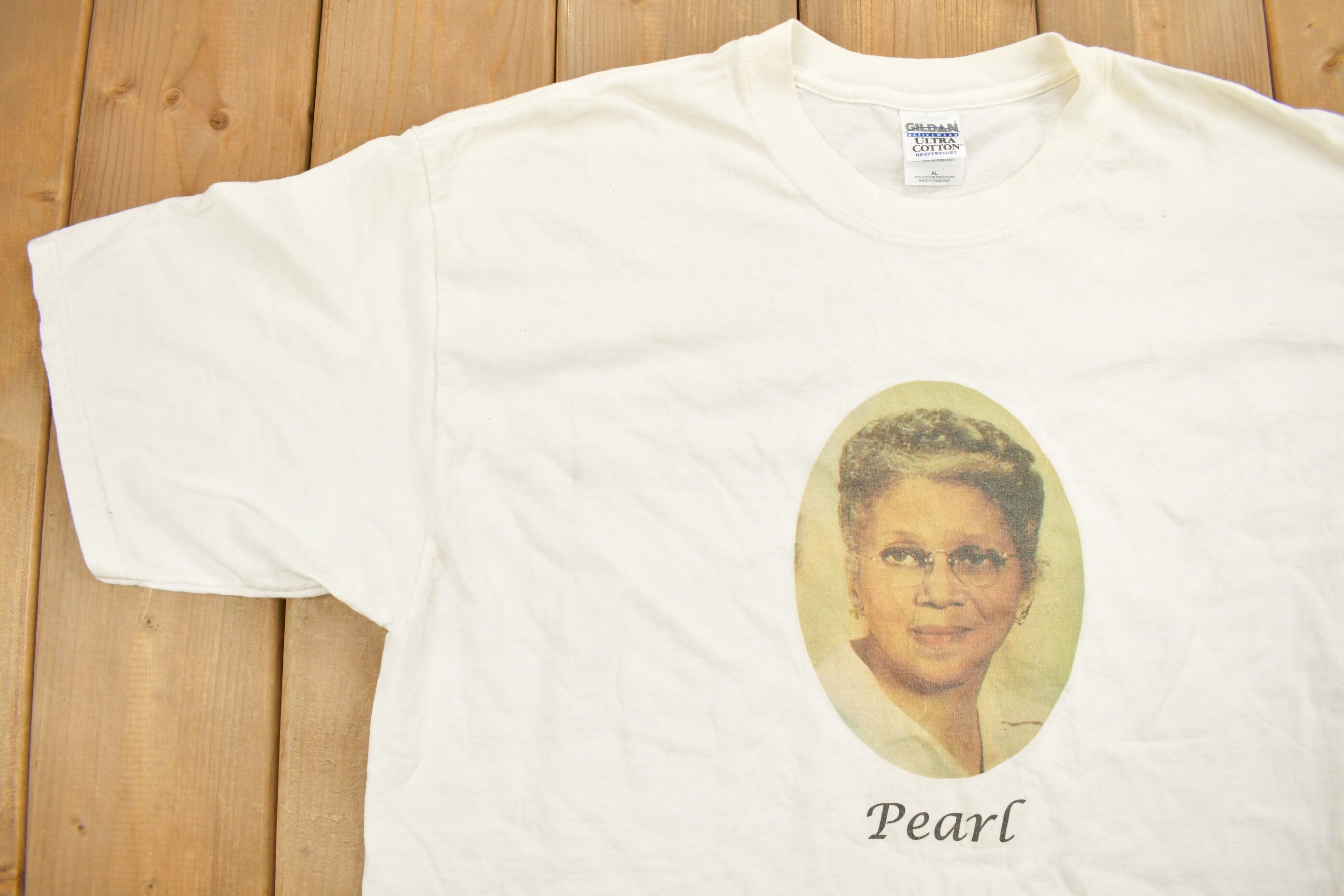 Vintage 1990s "Pearl Tribute" Graphic T Shirt