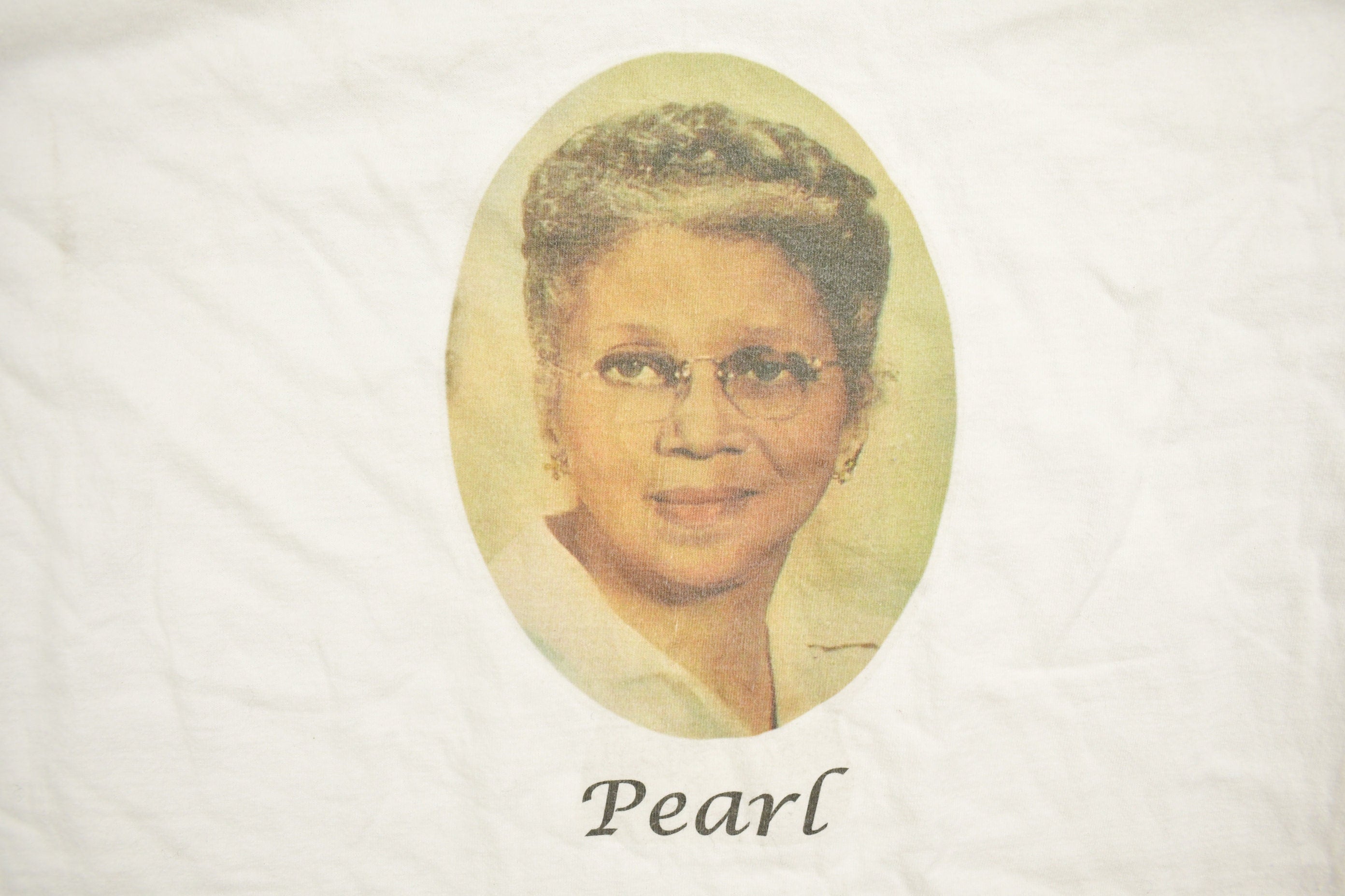 Vintage 1990s "Pearl Tribute" Graphic T Shirt