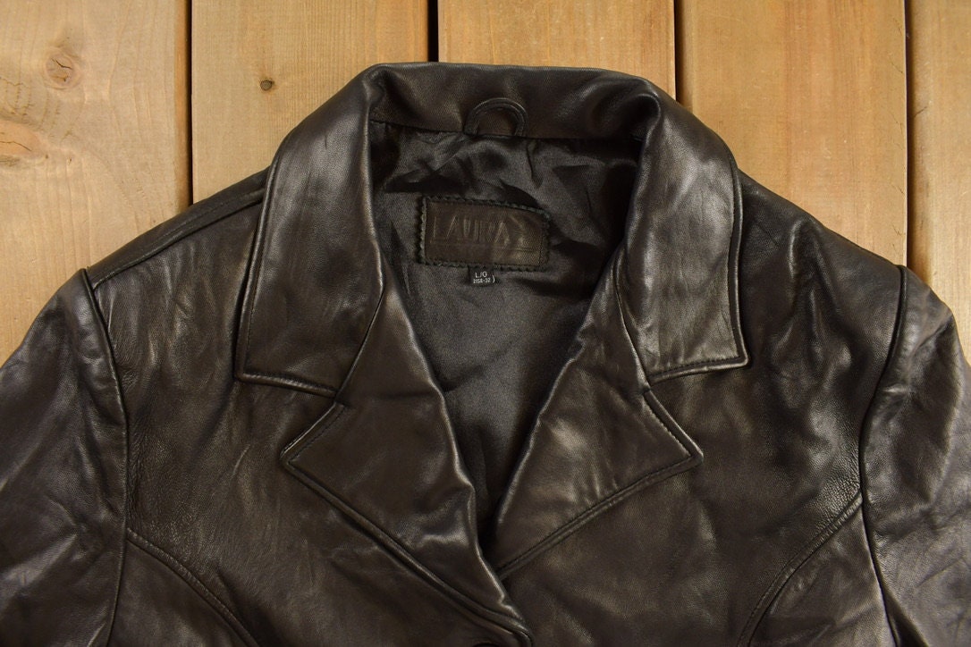 Vintage 1990s Laura Leather Coat / Black Leather / Fall Outerwear / Leather Coat / Winter Outerwear / Streetwear / 90s Leather