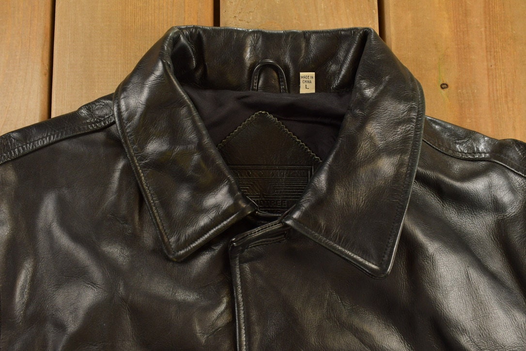 Vintage 1990s Roundtree & Yorke Leather Coat / Black Leather / Fall Outerwear / Leather Coat / Winter Outerwear / Streetwear / 90s Leather