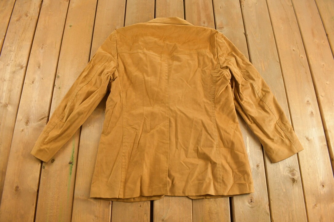 Vintage 1970s Suede Button Up Jacket / Fall Outerwear / Leather Coat / Winter Outerwear / Streetwear Fashion / Suede Jacket / Blazer