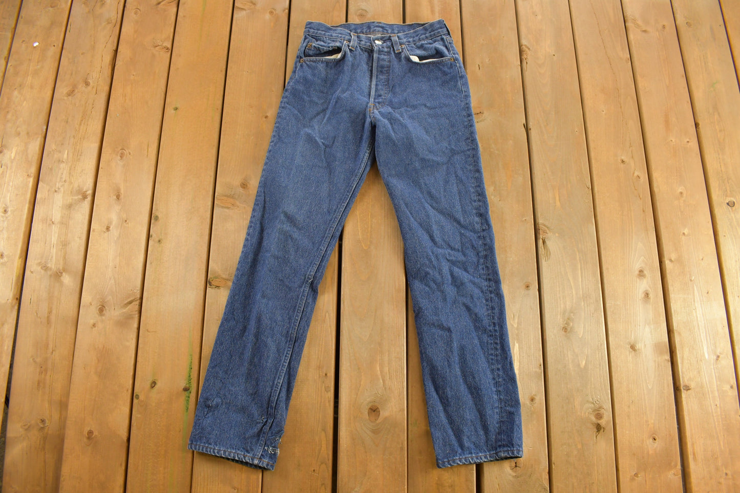 Vintage 1990s Levi's Red Tab Jeans Size 29 x 31 / Blue / Mid Wash / Vintage Denim / 90s Levi's / Straight Leg / Button Up